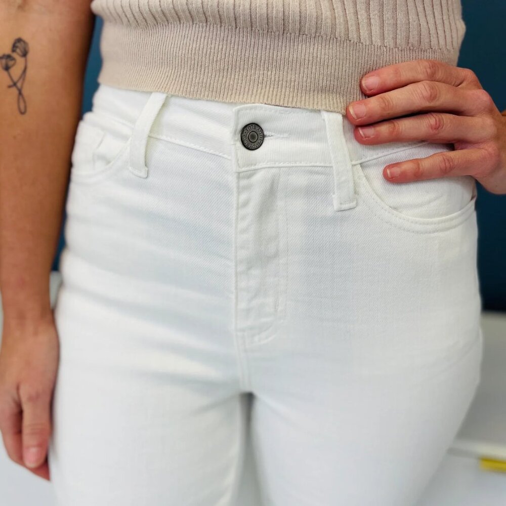 Judy Blue REG/CURVY Perfect Match White Double Cuff Boyfriend Jeans - 11 - Picture 4 of 5